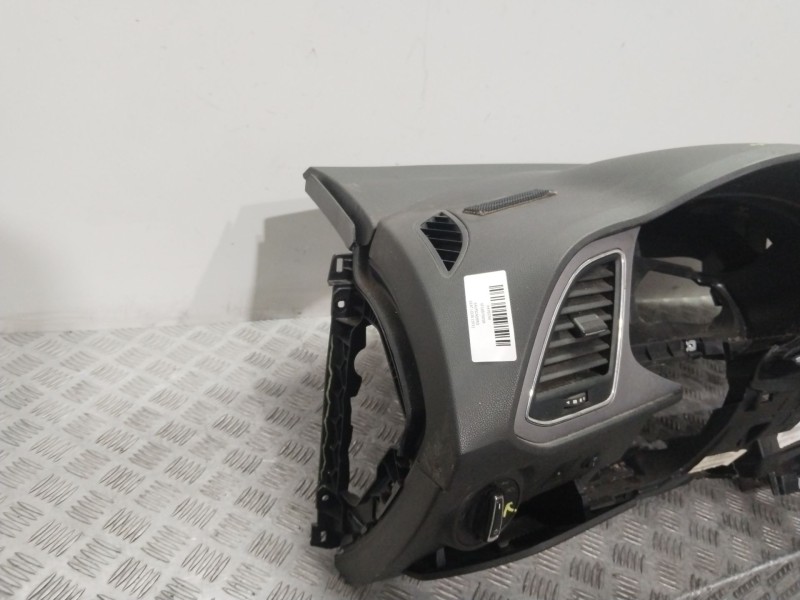 Recambio de salpicadero para seat leon (5f1) 1.4 tgi referencia OEM IAM 5F1857005B  