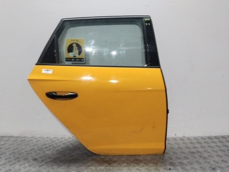 Recambio de puerta trasera derecha para seat leon (5f1) 1.4 tgi referencia OEM IAM 5F9833056  AMARILLO