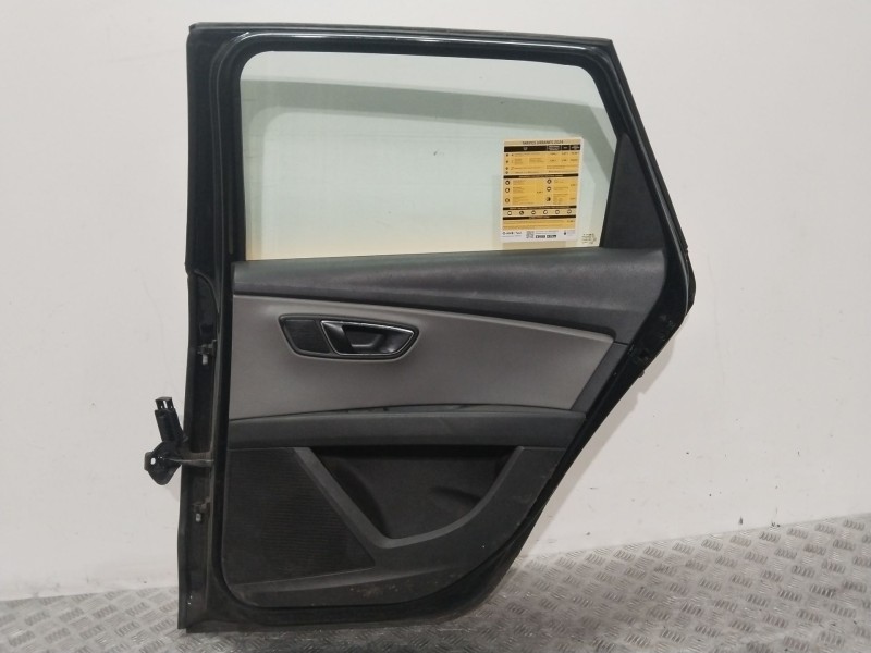 Recambio de puerta trasera derecha para seat leon (5f1) 1.4 tgi referencia OEM IAM 5F9833056  AMARILLO