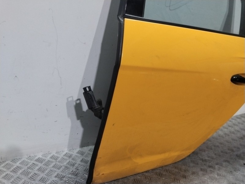 Recambio de puerta trasera izquierda para seat leon (5f1) 1.4 tgi referencia OEM IAM 5F9833055  AMARILLO