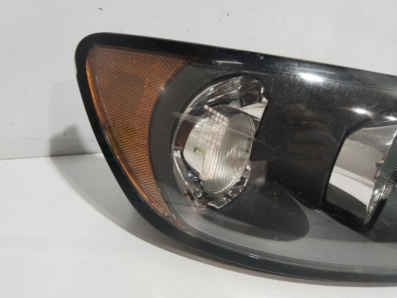 Recambio de faro derecho para volvo s40 ii (544) 2.0 d referencia OEM IAM 30698637  