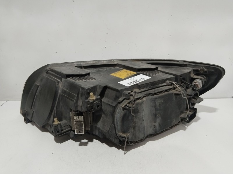 Recambio de faro derecho para volvo s40 ii (544) 2.0 d referencia OEM IAM 30698637  