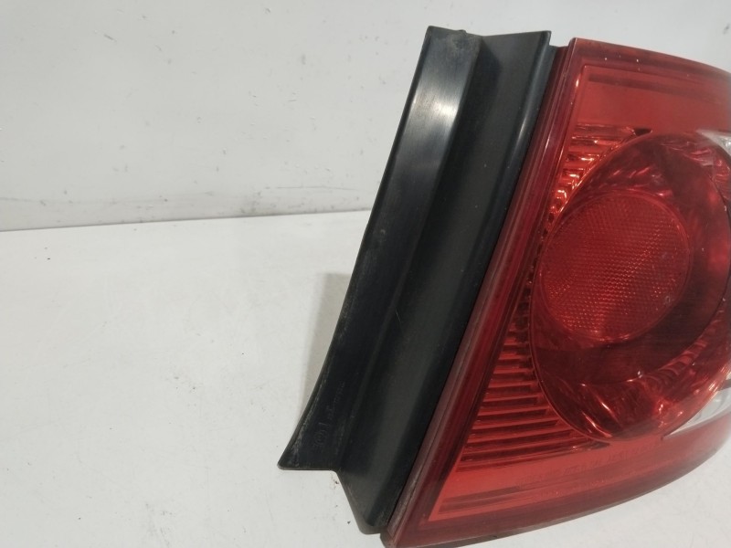 Recambio de piloto trasero derecho para hyundai elantra (xd) 2.0 crdi comfort (5-ptas.) referencia OEM IAM 924022D7  