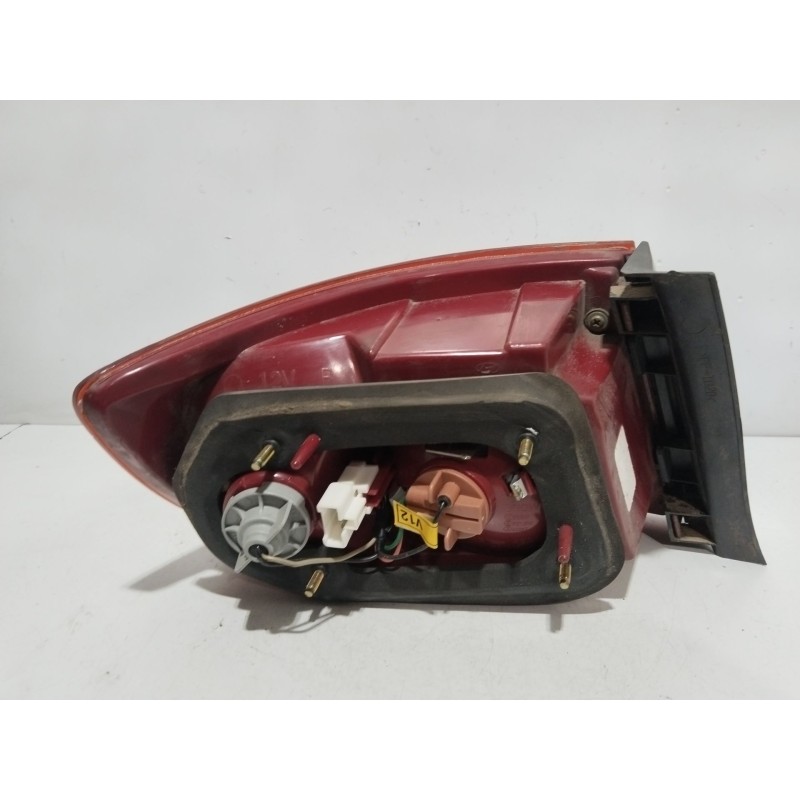 Recambio de piloto trasero derecho para hyundai elantra (xd) 2.0 crdi comfort (5-ptas.) referencia OEM IAM 924022D7  