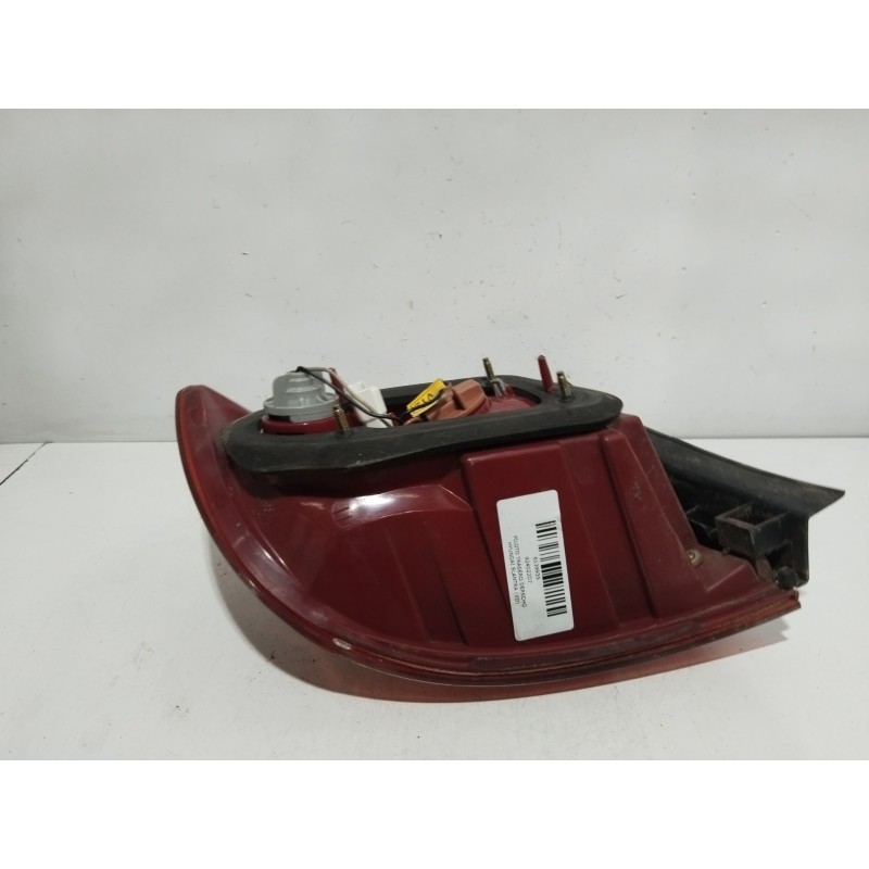 Recambio de piloto trasero derecho para hyundai elantra (xd) 2.0 crdi comfort (5-ptas.) referencia OEM IAM 924022D7  