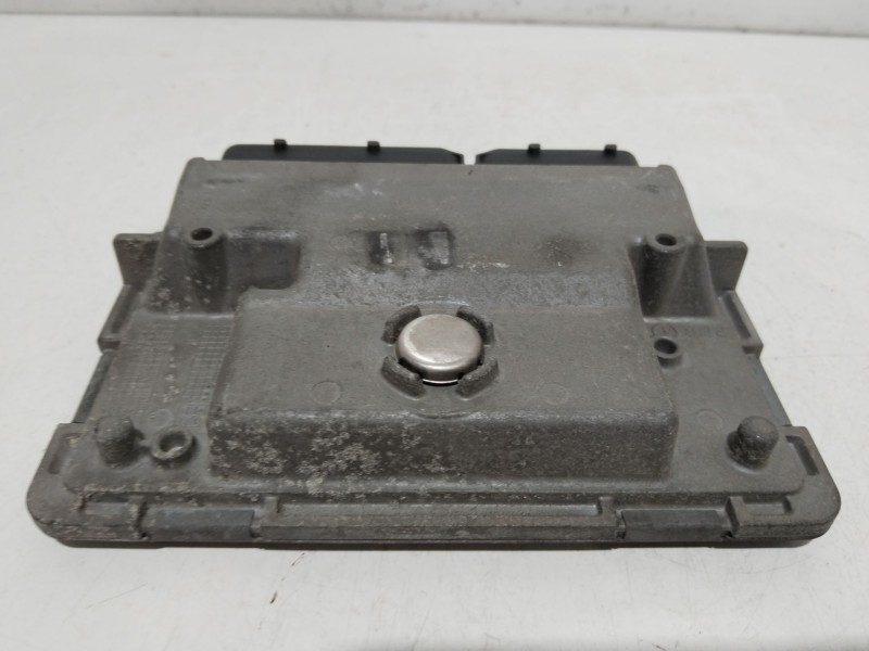 Recambio de centralita motor uce para skoda roomster (5j7) 1.2 referencia OEM IAM 03E906019P  