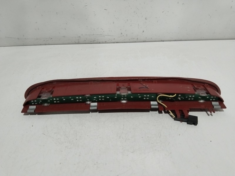 Recambio de piloto central de freno para opel astra j (p10) 1.6 (68) referencia OEM IAM 13262019  