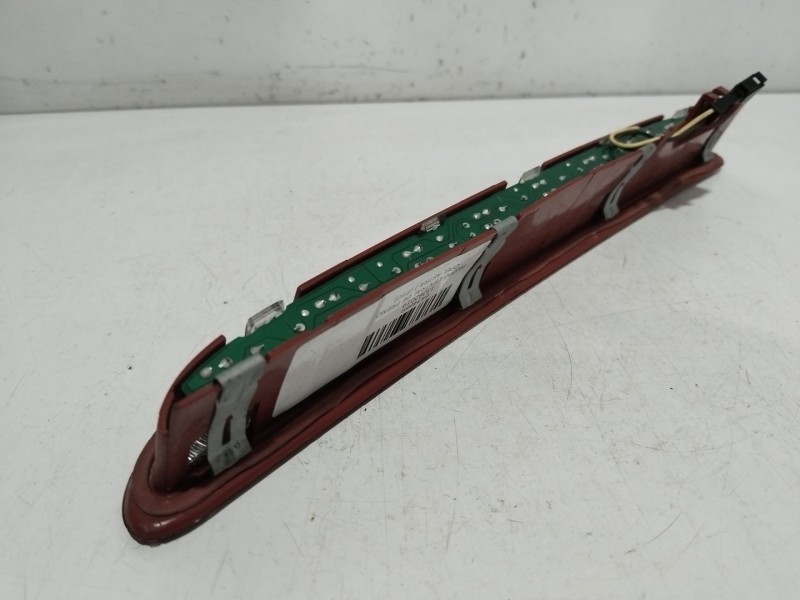 Recambio de piloto central de freno para opel astra j (p10) 1.6 (68) referencia OEM IAM 13262019  