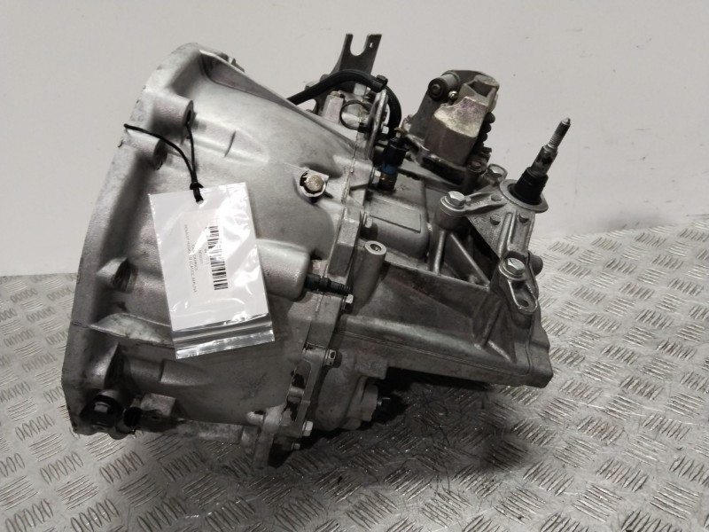 Recambio de caja cambios para renault megane ii classic berlina confort authentique referencia OEM IAM ND0001  