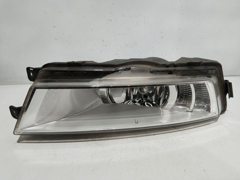 Recambio de faro antiniebla derecho para skoda rapid (nh3, nk3, nk6) 1.6 tdi referencia OEM IAM 5JA941700B  