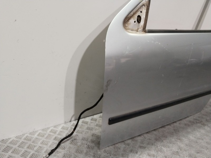 Recambio de puerta delantera izquierda para seat leon (1m1) 1.6 16 v referencia OEM IAM 1M0831055M  PLATA