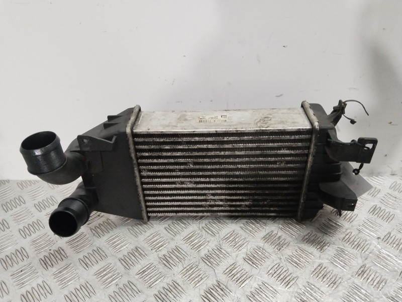 Recambio de intercooler para opel zafira b cosmo referencia OEM IAM 13240831  