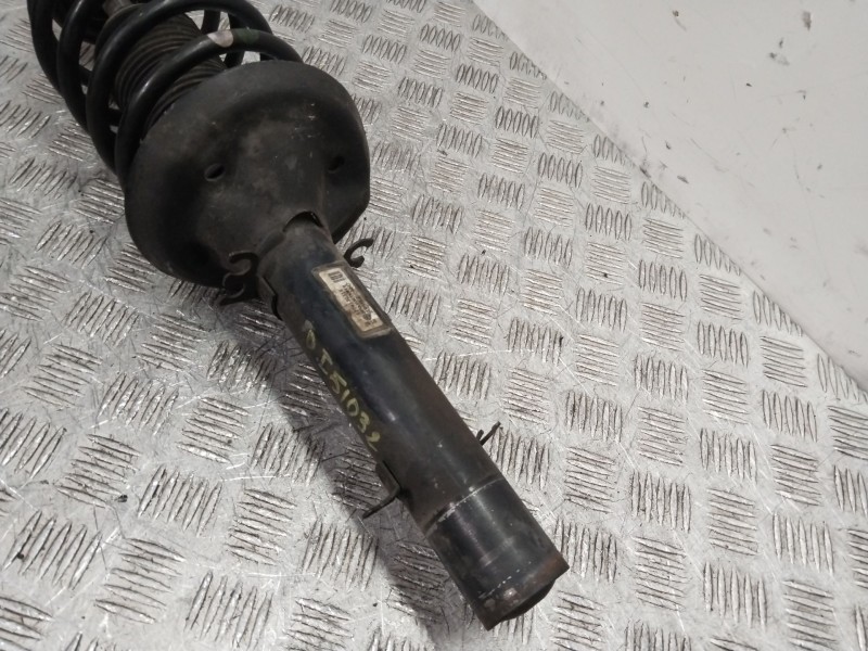 Recambio de amortiguador delantero izquierdo para volkswagen golf iv (1j1) 1.6 referencia OEM IAM 1J0413031S  