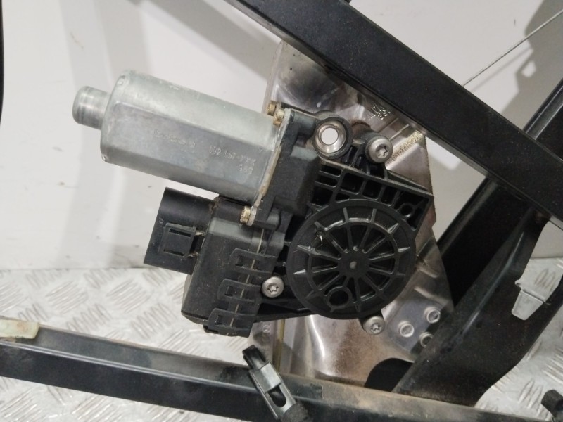 Recambio de elevalunas trasero derecho para audi a6 c5 (4b2, 4b4) 2.4 referencia OEM IAM   