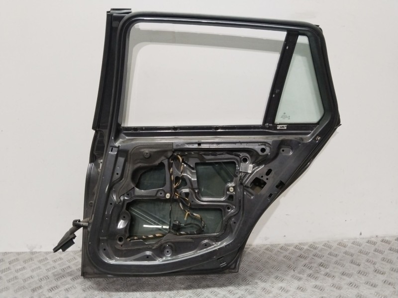 Recambio de puerta trasera derecha para bmw serie 3 touring (e91) 320d referencia OEM IAM  GRIS 