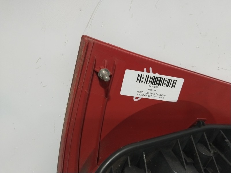 Recambio de piloto trasero derecho para peugeot 107 (pm_, pn_) 1.0 referencia OEM IAM 6351X6  