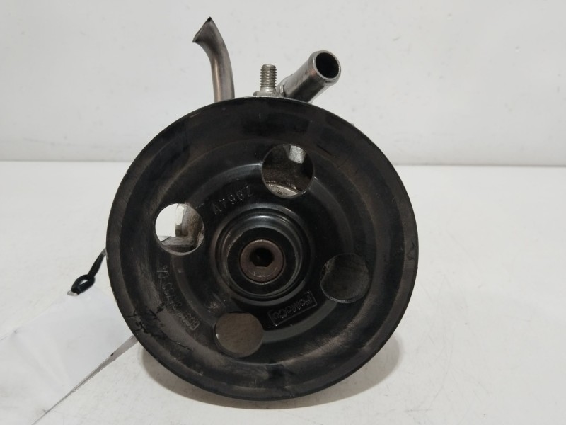 Recambio de bomba direccion para ford mondeo ber. (ca2) ghia referencia OEM IAM 6G913A696CE  
