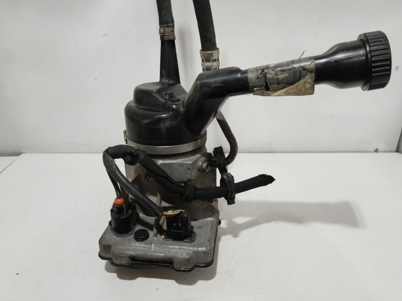 Recambio de bomba direccion para peugeot 308 sw sport referencia OEM IAM 9684979180  
