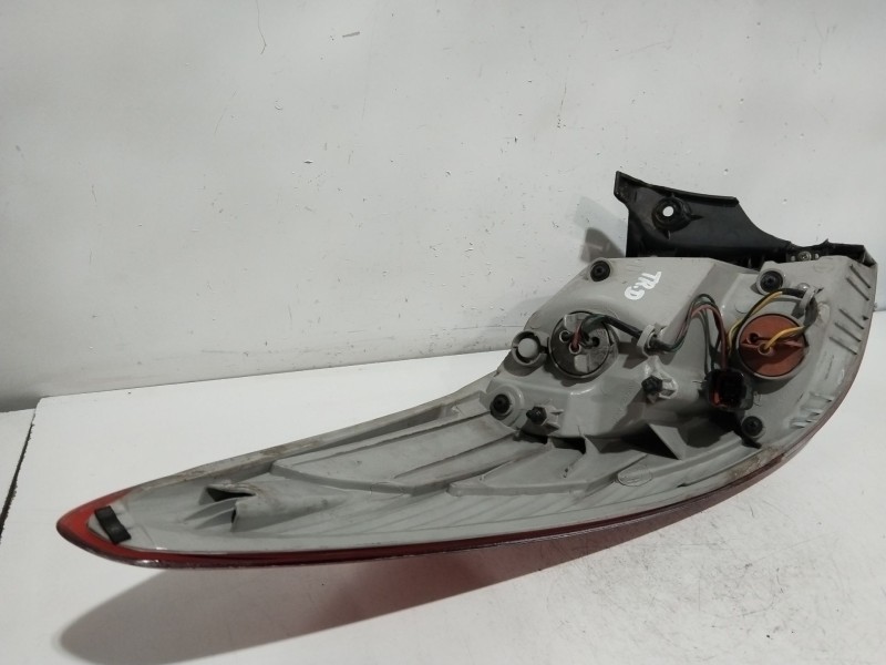 Recambio de piloto trasero derecho para hyundai ix35 classic 2wd referencia OEM IAM 924022Y0  