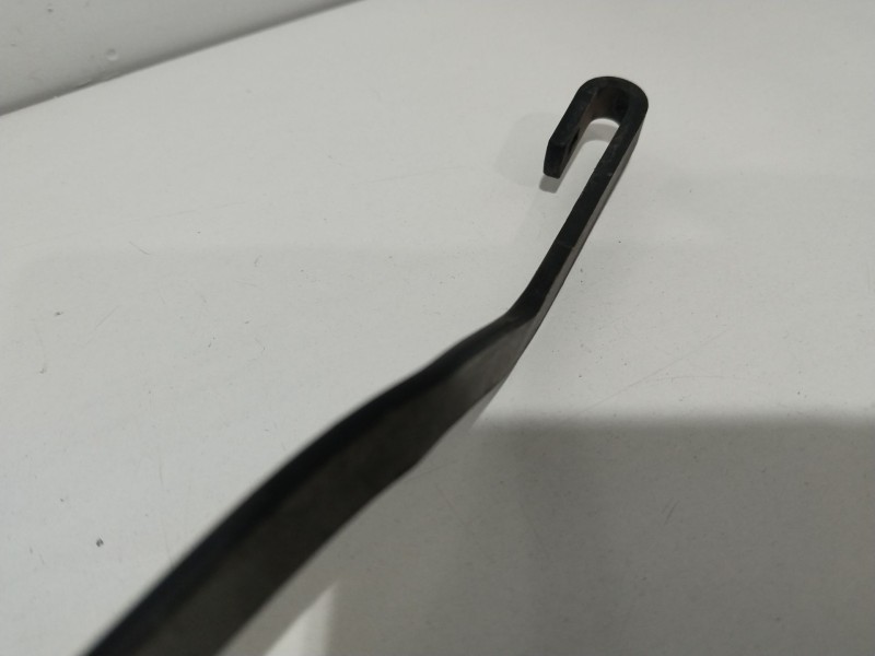 Recambio de brazo limpia delantero derecho para kia opirus (gh) 3.5 referencia OEM IAM   