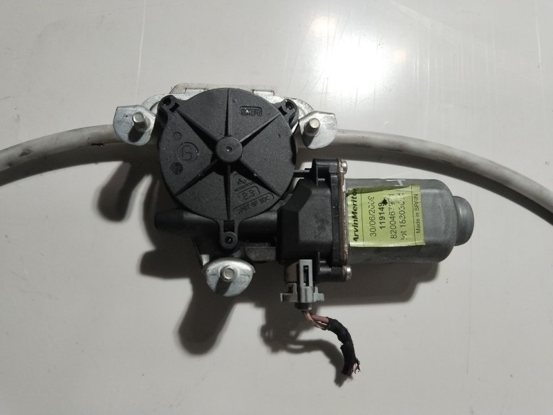 Recambio de elevalunas delantero izquierdo para nissan interstar caja/chasis (x70) dci 150 referencia OEM IAM 8200467971  