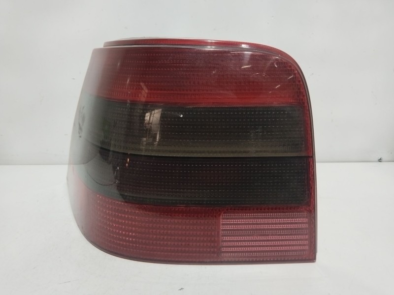 Recambio de piloto trasero izquierdo para volkswagen golf iv berlina (1j1) conceptline referencia OEM IAM 1J6945095S  