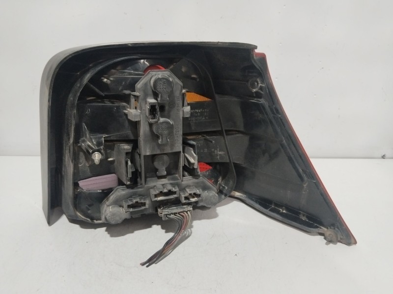 Recambio de piloto trasero izquierdo para volkswagen golf iv berlina (1j1) conceptline referencia OEM IAM 1J6945095S  