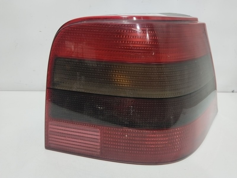 Recambio de piloto trasero derecho para volkswagen golf iv berlina (1j1) conceptline referencia OEM IAM 1J6945096S  