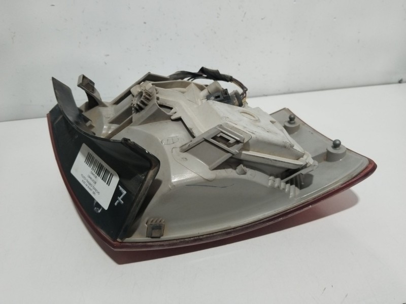 Recambio de piloto trasero derecho para audi a4 avant (8e) 1.8 t referencia OEM IAM 154461910R  