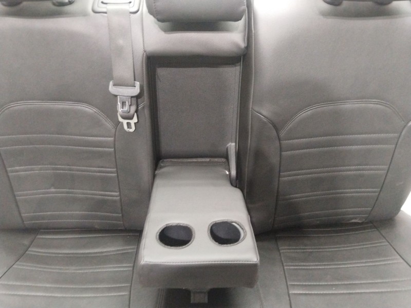 Recambio de asientos traseros para kia ceed tourer (cd) 1.6 crdi 136 referencia OEM IAM   