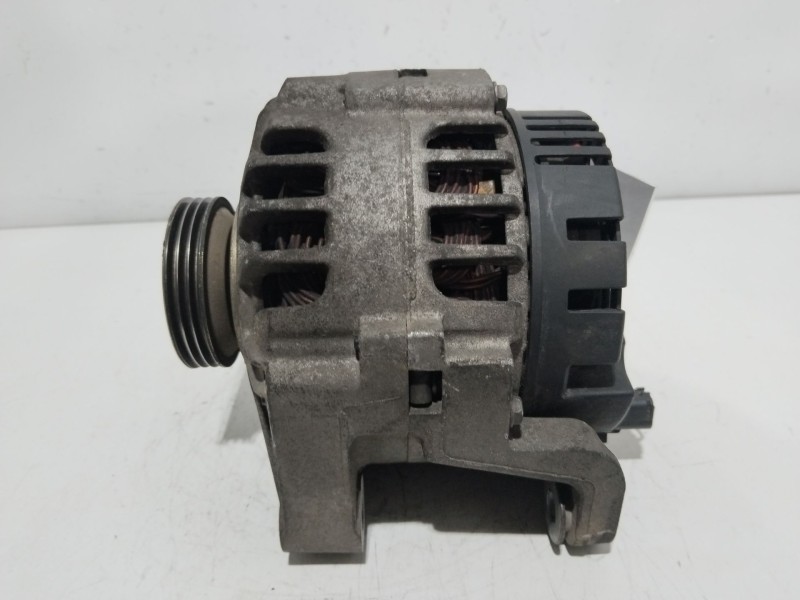Recambio de alternador para renault clio ii fase ii (b/cb0) authentique referencia OEM IAM 7700437090  