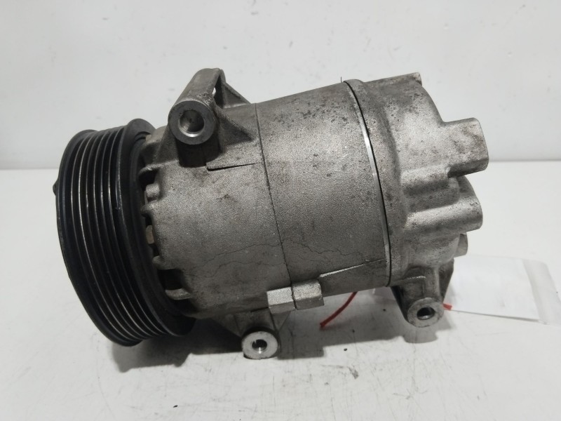 Recambio de compresor aire acondicionado para renault grand scenic jmk4 referencia OEM IAM 8200457418  
