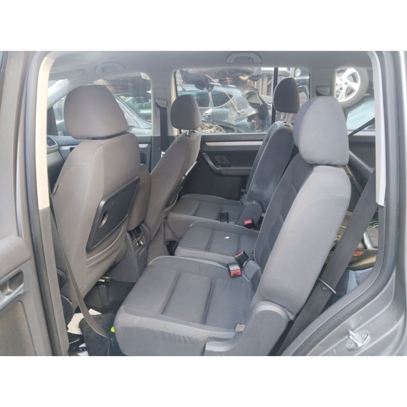 VOLKSWAGEN TOURAN (1T1, 1T2) - imagen 2