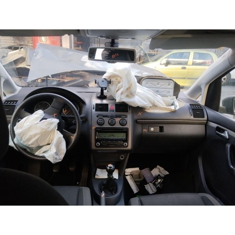 VOLKSWAGEN TOURAN (1T1, 1T2) - imagen 3