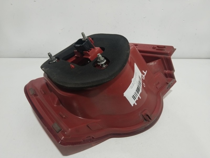 Recambio de piloto trasero derecho para volkswagen passat b6 (3c2) 2.0 tdi referencia OEM IAM 275702  