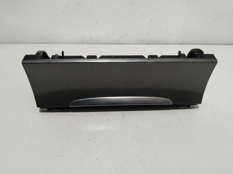 Recambio de cenicero para volkswagen passat b6 (3c2) 2.0 tdi referencia OEM IAM 3C0863284  