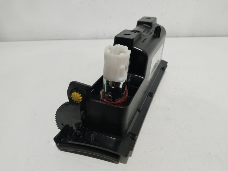 Recambio de cenicero para volkswagen passat b6 (3c2) 2.0 tdi referencia OEM IAM 3C0863284  