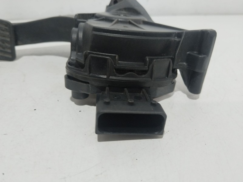 Recambio de pedal acelerador para chevrolet cruze hatchback (j305) 1.7 d referencia OEM IAM 13252702  