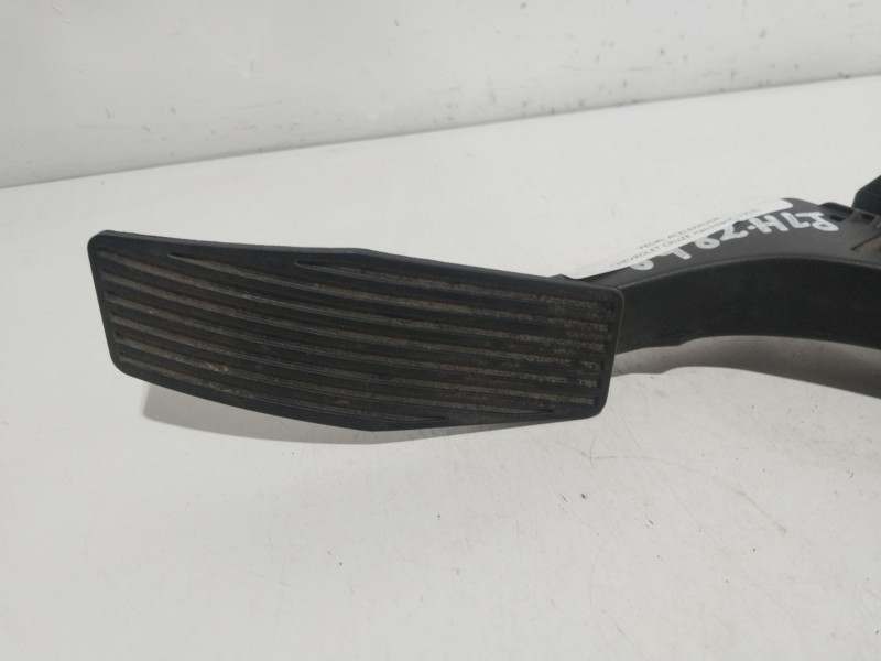 Recambio de pedal acelerador para chevrolet cruze hatchback (j305) 1.7 d referencia OEM IAM 13252702  