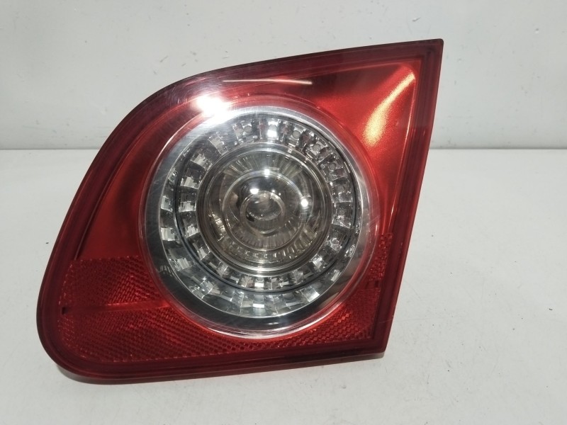 Recambio de piloto porton trasero derecho para volkswagen passat b6 (3c2) 2.0 tdi referencia OEM IAM 273002  