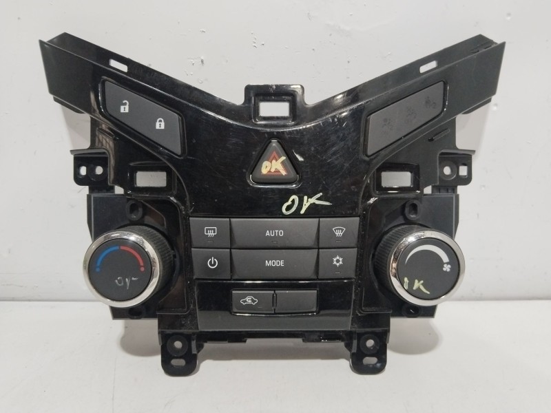 Recambio de mando calefaccion / aire acondicionado para chevrolet cruze hatchback (j305) 1.7 d referencia OEM IAM 3810598  