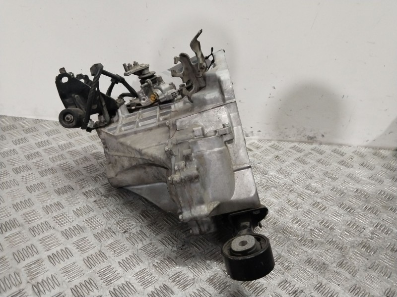 Recambio de caja cambios para toyota yaris (ksp9/scp9/nlp9) básico referencia OEM IAM L9MHD4  