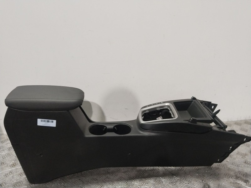 Recambio de apoyabrazos central para kia ceed tourer (cd) 1.6 crdi 136 referencia OEM IAM 84636J700  