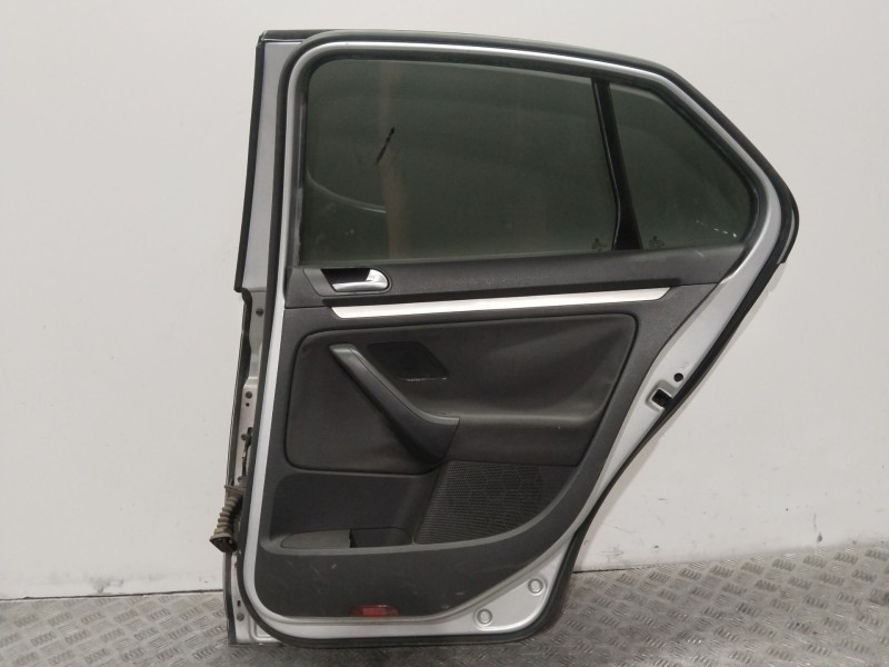 Recambio de puerta trasera derecha para volkswagen jetta iii (1k2) 2.0 tdi referencia OEM IAM 1KM833052   Recambio de puerta trasera derecha para volkswagen jetta iii (1k2) 2.0 tdi referencia OEM IAM 1KM833052