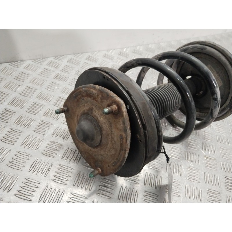 Recambio de amortiguador delantero derecho para kia carnival / grand carnival iii (vq) 2.9 crdi referencia OEM IAM 546614D202  