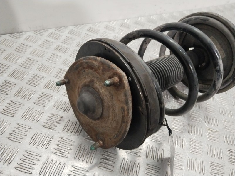 Recambio de amortiguador delantero derecho para kia carnival / grand carnival iii (vq) 2.9 crdi referencia OEM IAM 546614D202  