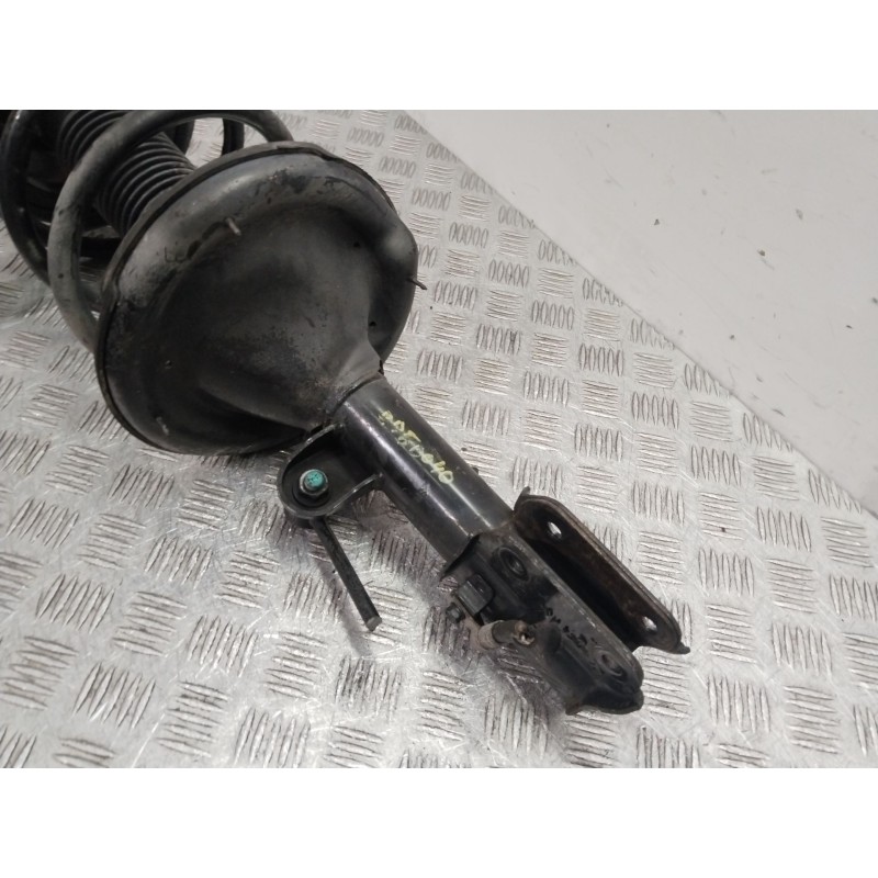 Recambio de amortiguador delantero derecho para kia carnival / grand carnival iii (vq) 2.9 crdi referencia OEM IAM 546614D202  
