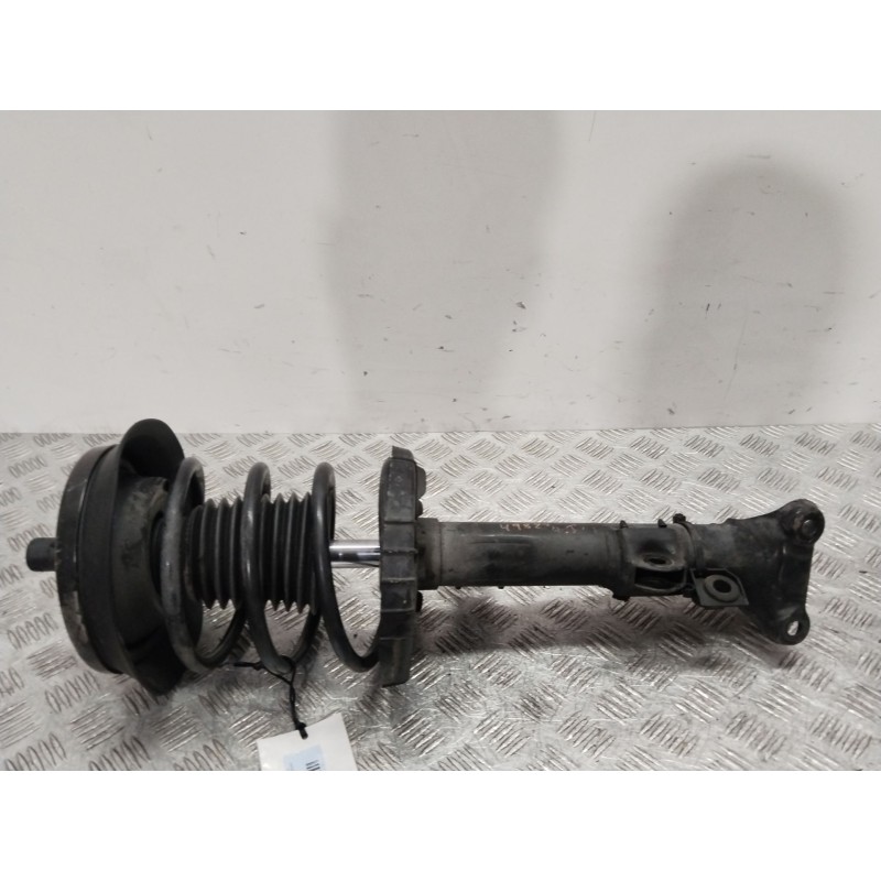 Recambio de amortiguador delantero izquierdo para mercedes-benz clase c (w203) sportcoupe c 220 cdi (203.706) referencia OEM IAM