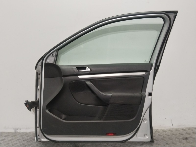 Recambio de puerta delantera derecha para volkswagen jetta iii (1k2) 2.0 tdi referencia OEM IAM 1KM831052   Recambio de puerta delantera derecha para volkswagen jetta iii (1k2) 2.0 tdi referencia OEM IAM 1KM831052