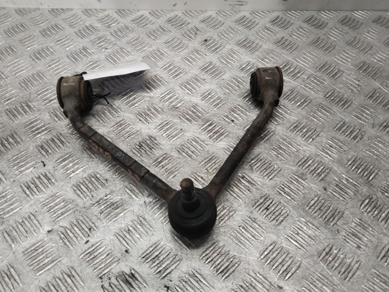 Recambio de brazo suspension superior delantero derecho para ssangyong kyron 2.0 xdi referencia OEM IAM 4440209001  